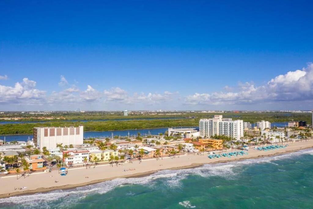 Beachwalk Villa with POOL 5 bed/3 bath