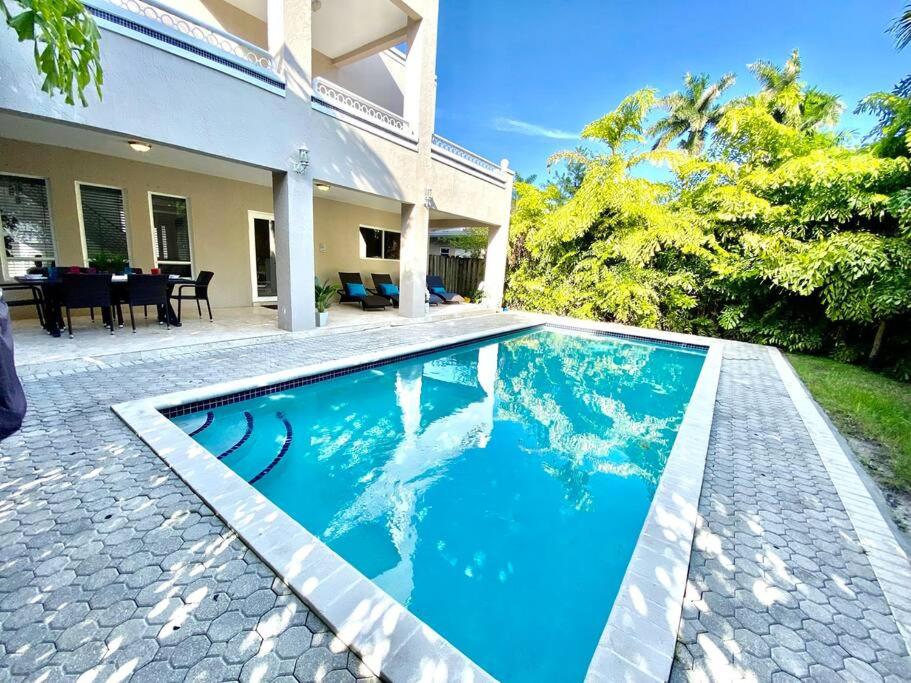 Beachwalk Villa with POOL 5 bed/3 bath