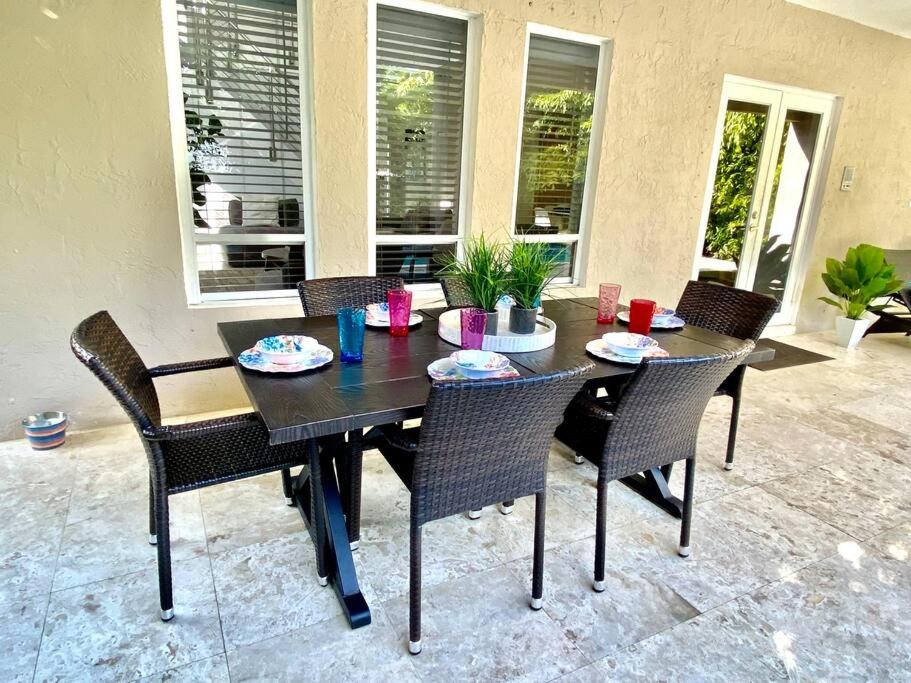 Beachwalk Villa with POOL 5 bed/3 bath