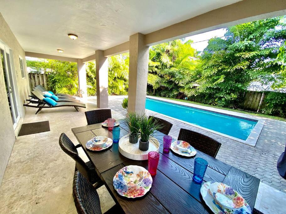 Beachwalk Villa with POOL 5 bed/3 bath