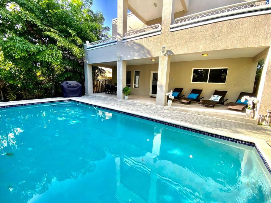 Beachwalk Villa with POOL 5 bed/3 bath