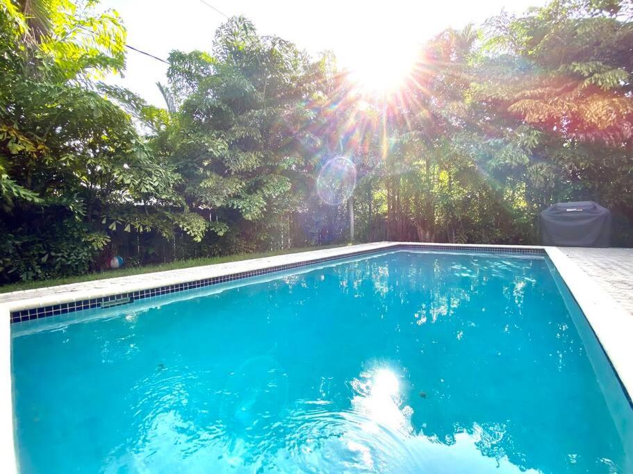 Beachwalk Villa with POOL 5 bed/3 bath