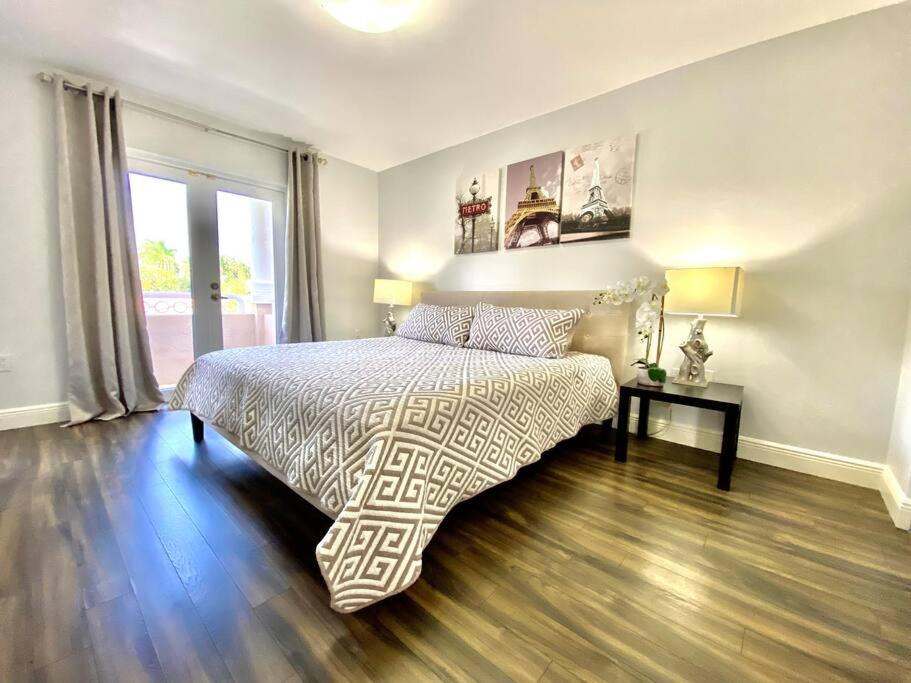 Beachwalk Villa with POOL 5 bed/3 bath
