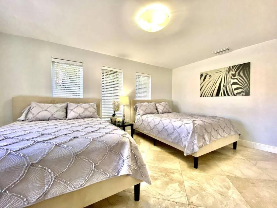 Beachwalk Villa with POOL 5 bed/3 bath