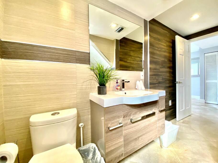 Beachwalk Villa with POOL 5 bed/3 bath