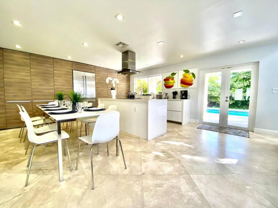 Beachwalk Villa with POOL 5 bed/3 bath