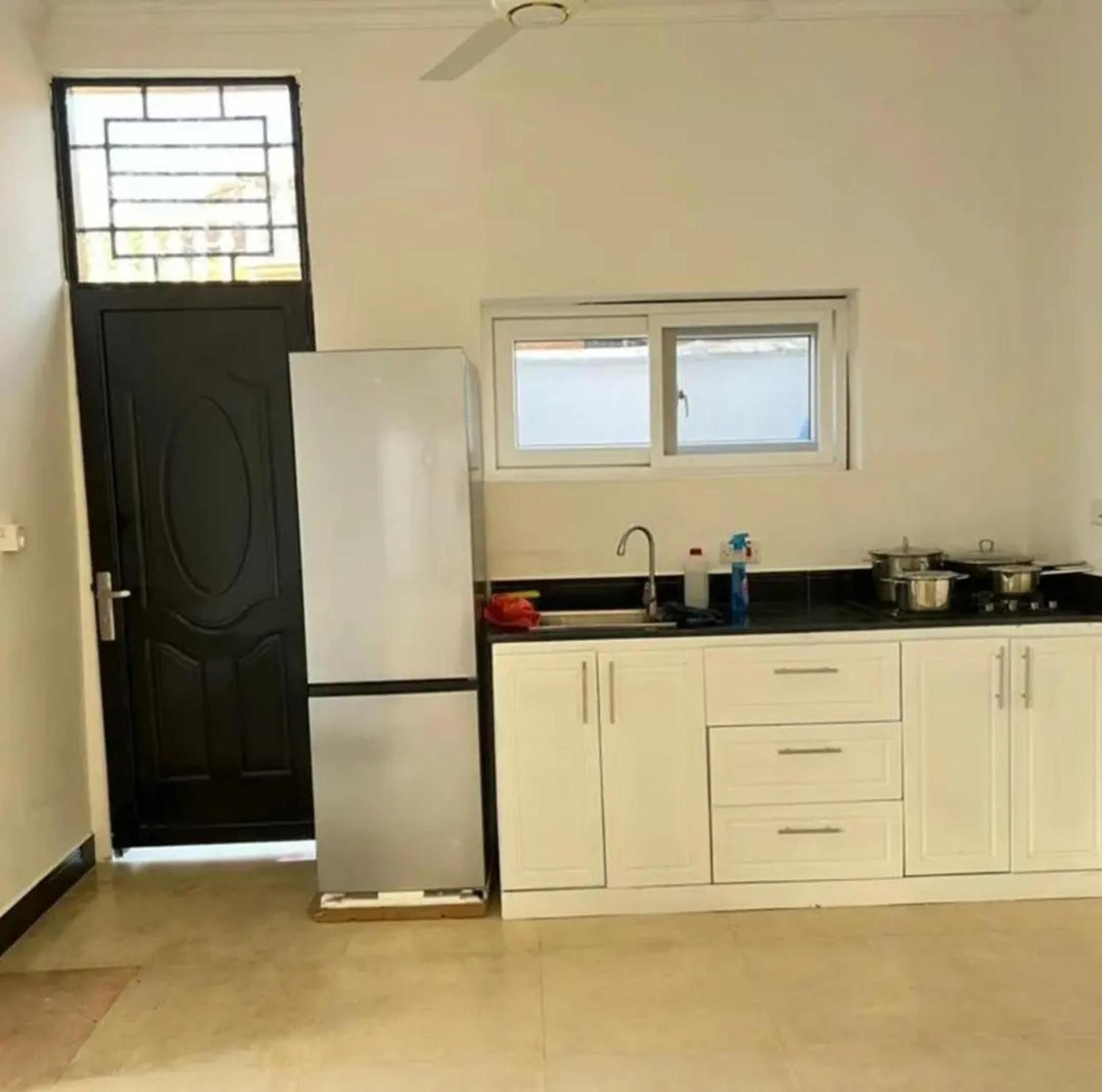 Inviting 1-Bed Studio in Dar es Salaam view 4