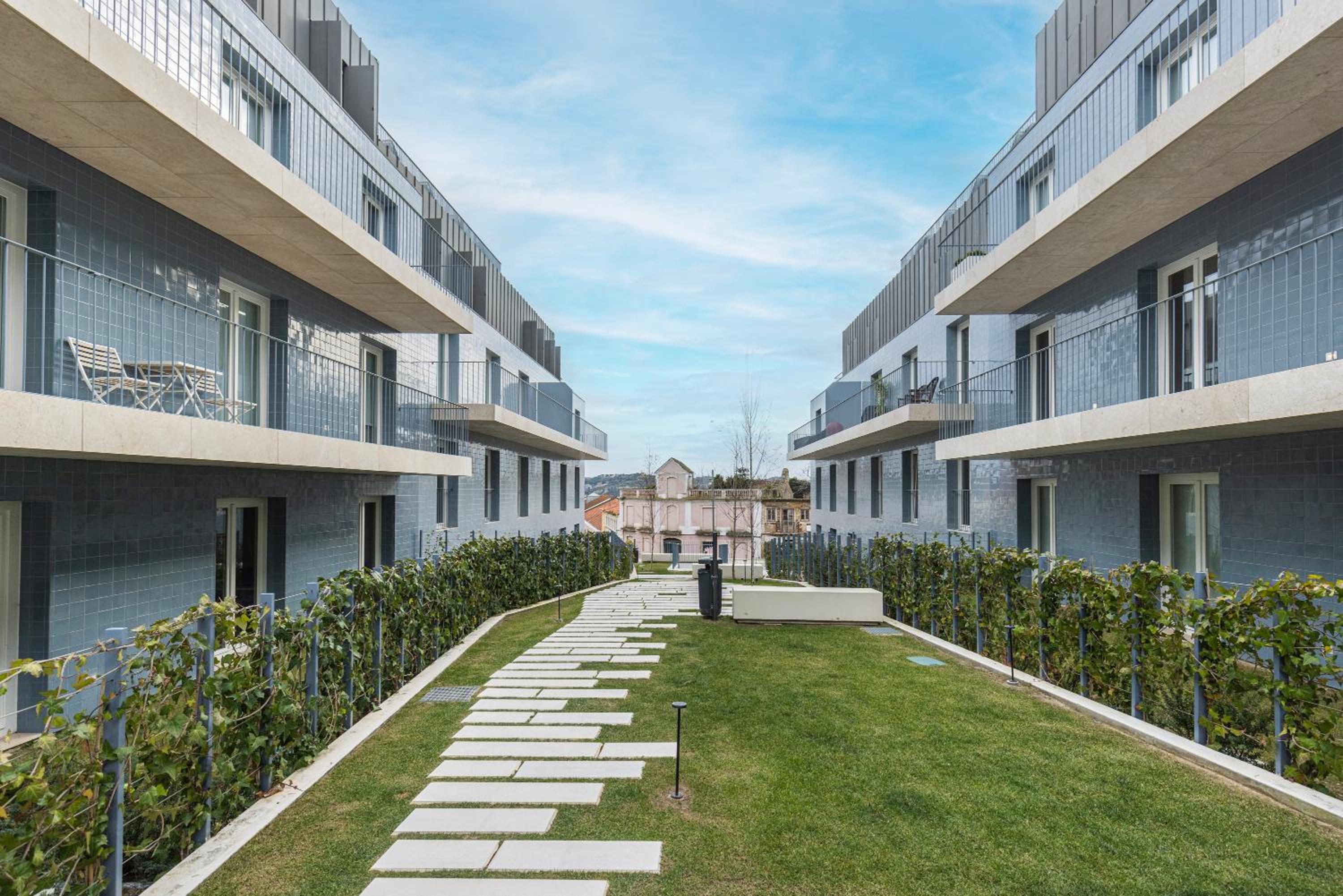 Unique Belém 1BDR Apartment by LovelyStay view 4