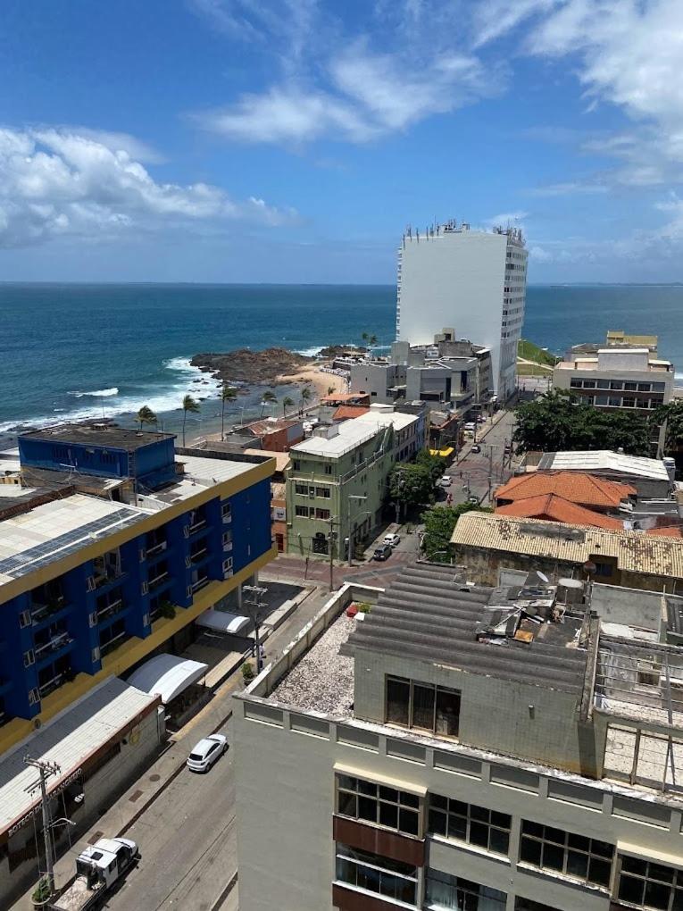 Apartamento Luxuoso a poucos metros da praia