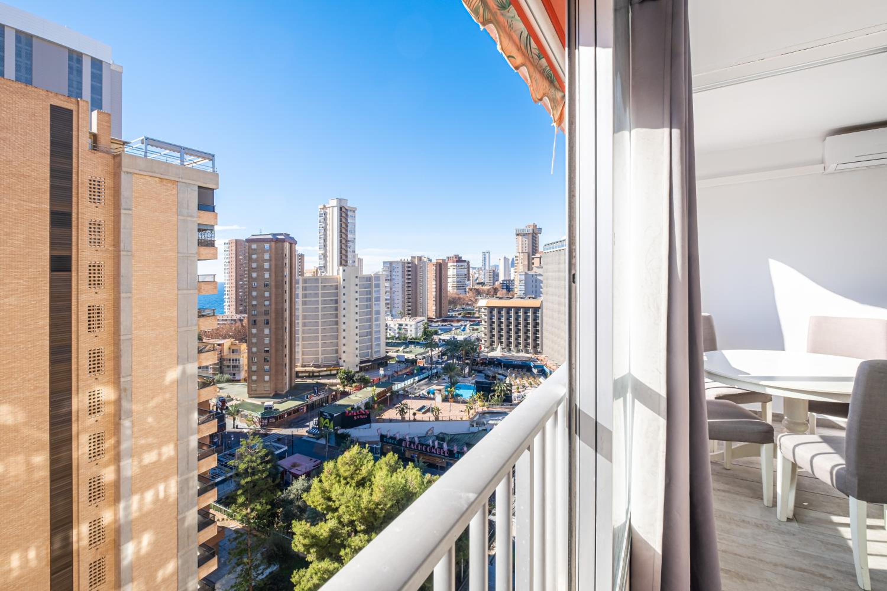 Karola Apartment 12-C Levante Beach view 4