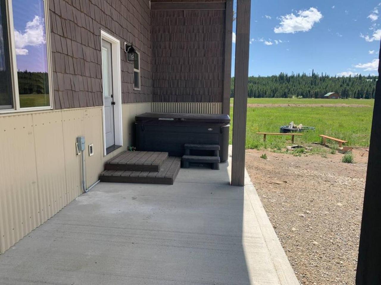 Hot Tub 25 min to Yellowstone view 2
