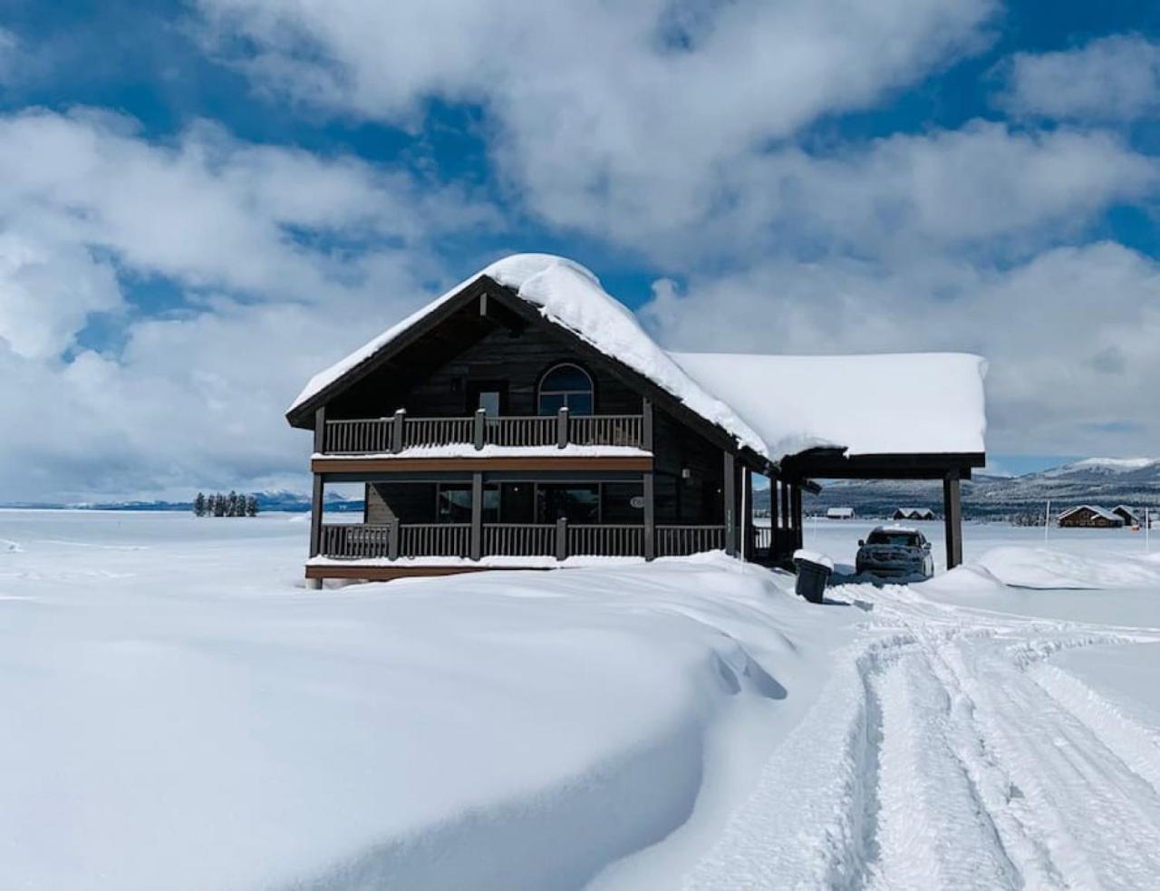 Lakeview, Snowmobilers Hot Tub view 2