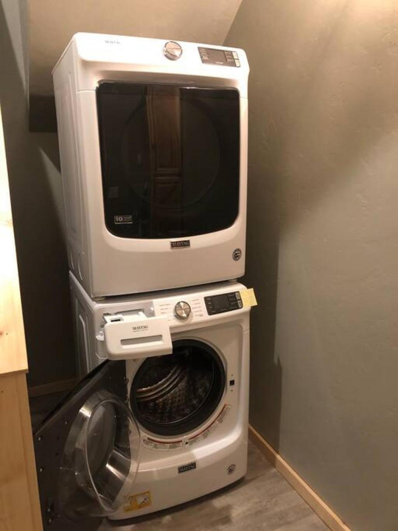 Loft, Kitchen, Washer,Dryer view 5