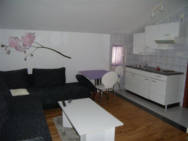 Photo 37