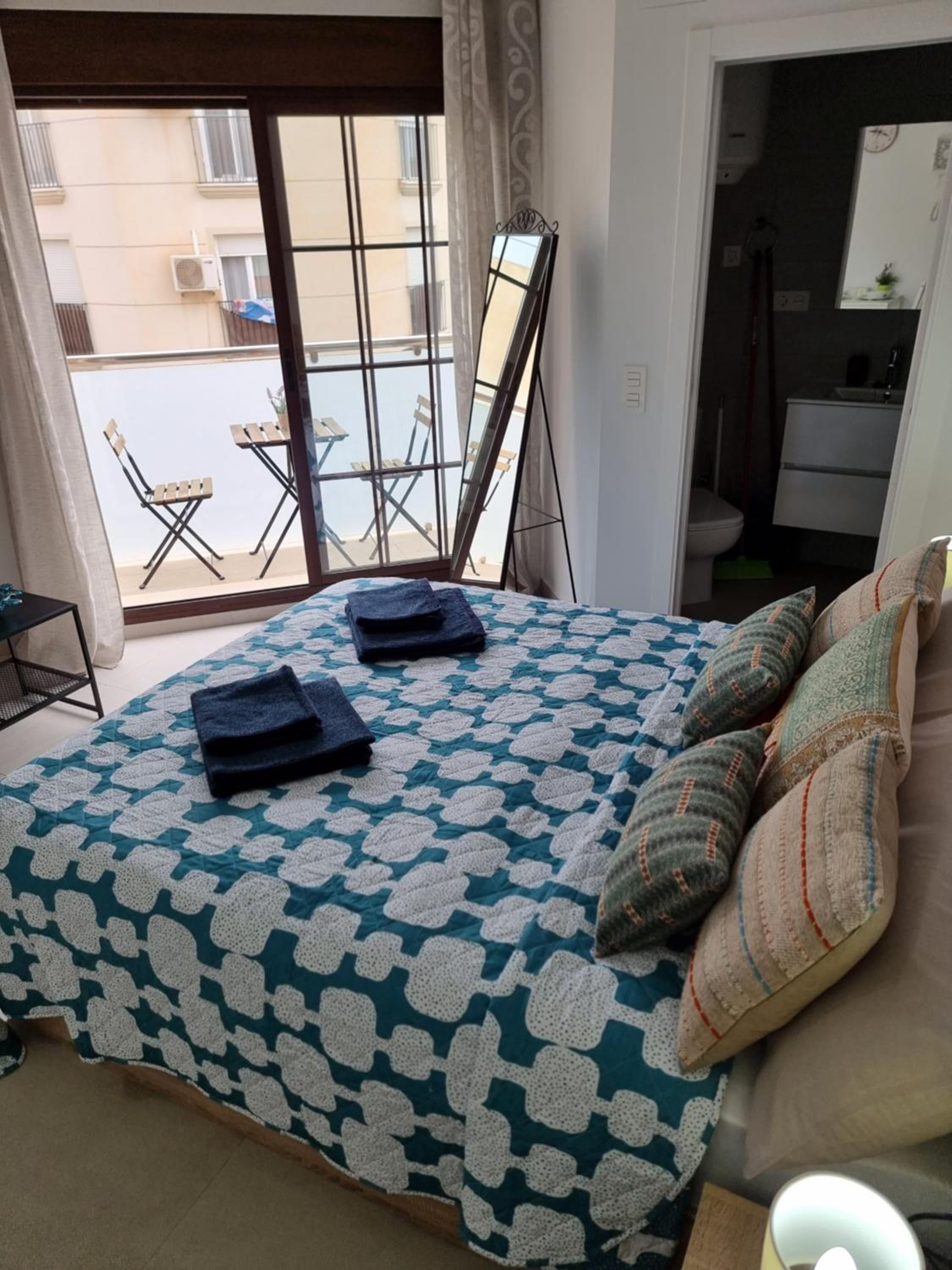 APARTAMENTOS ELEMAR free luggage storage