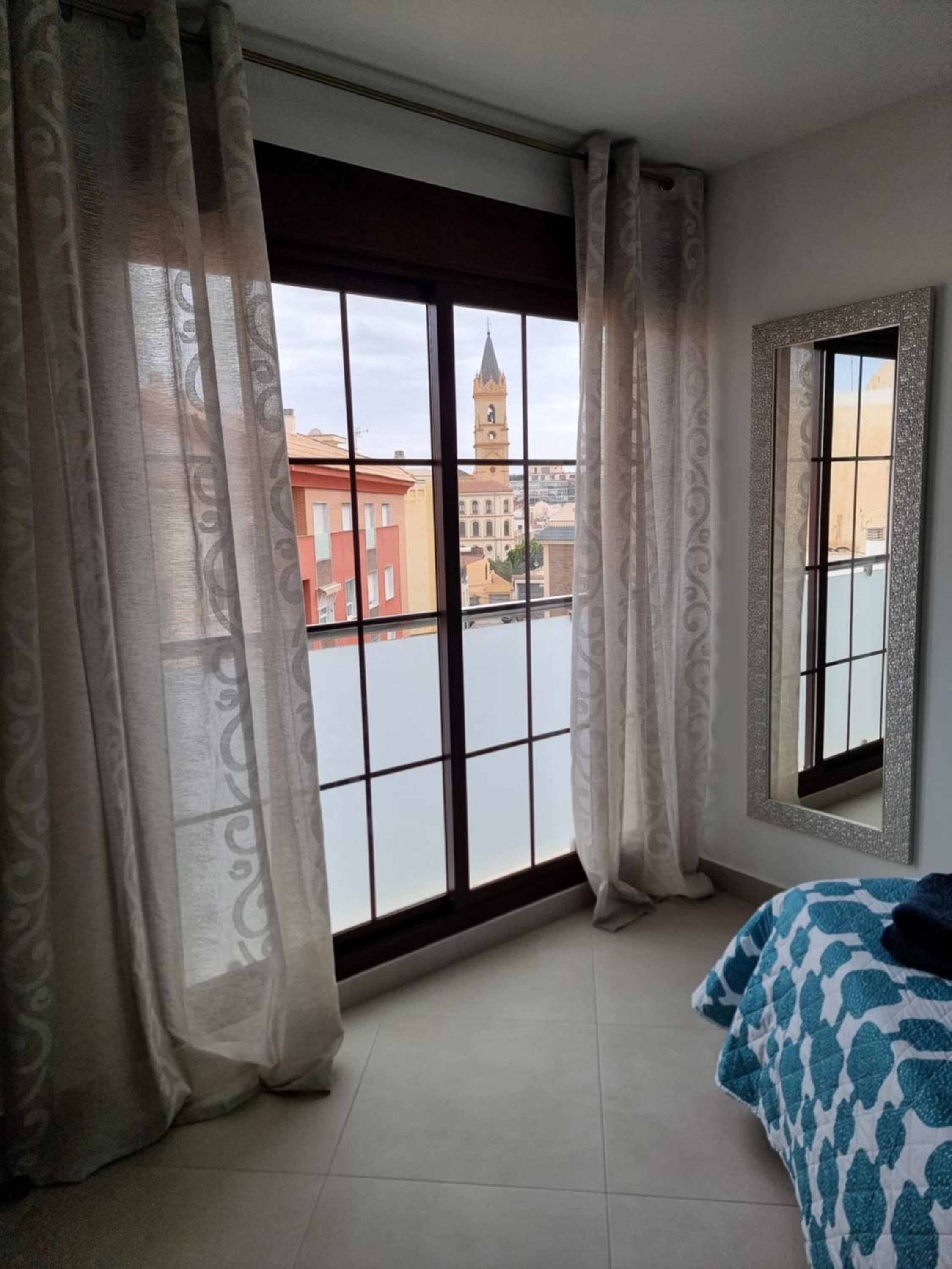 APARTAMENTOS ELEMAR free luggage storage
