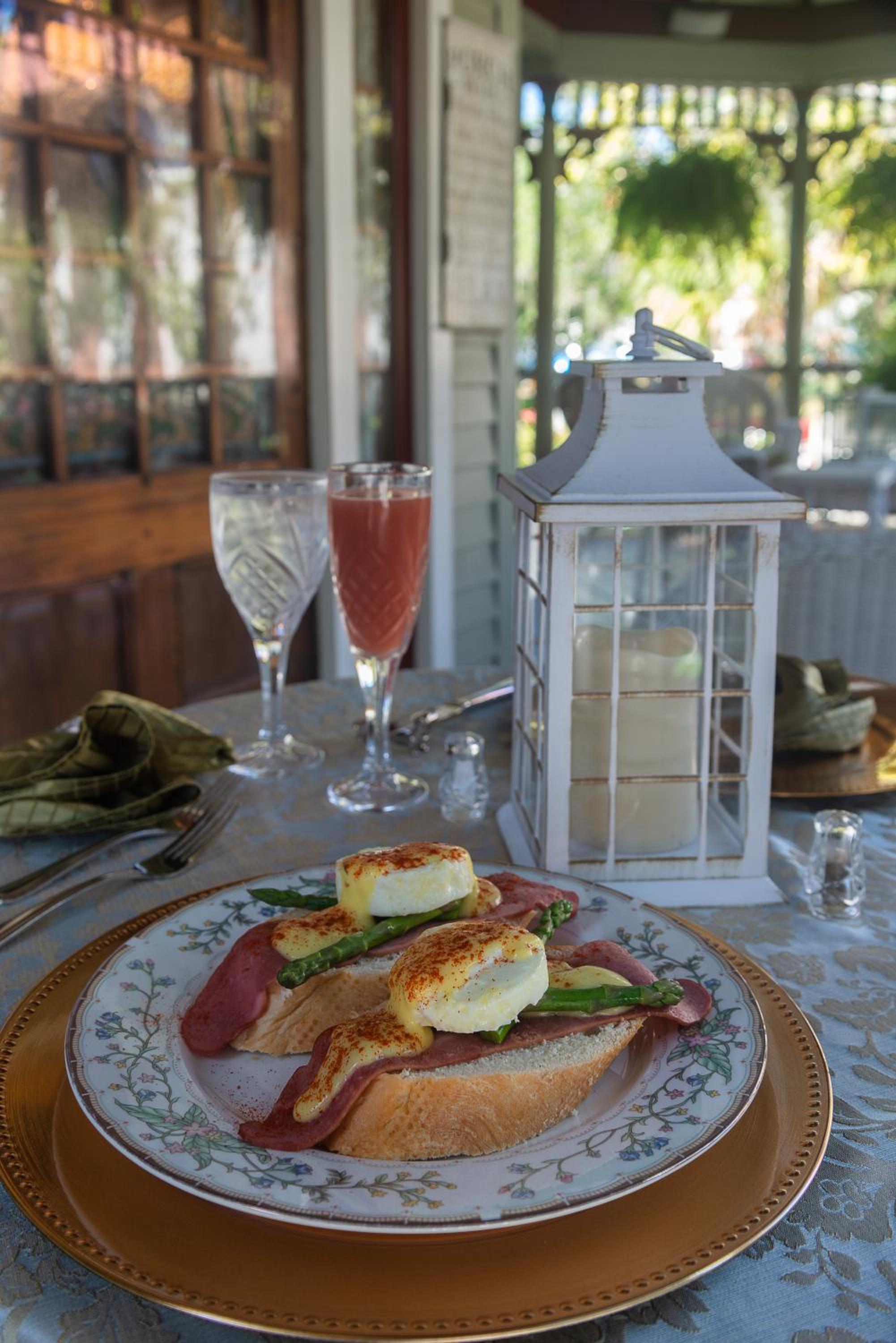 Cedar House Inn