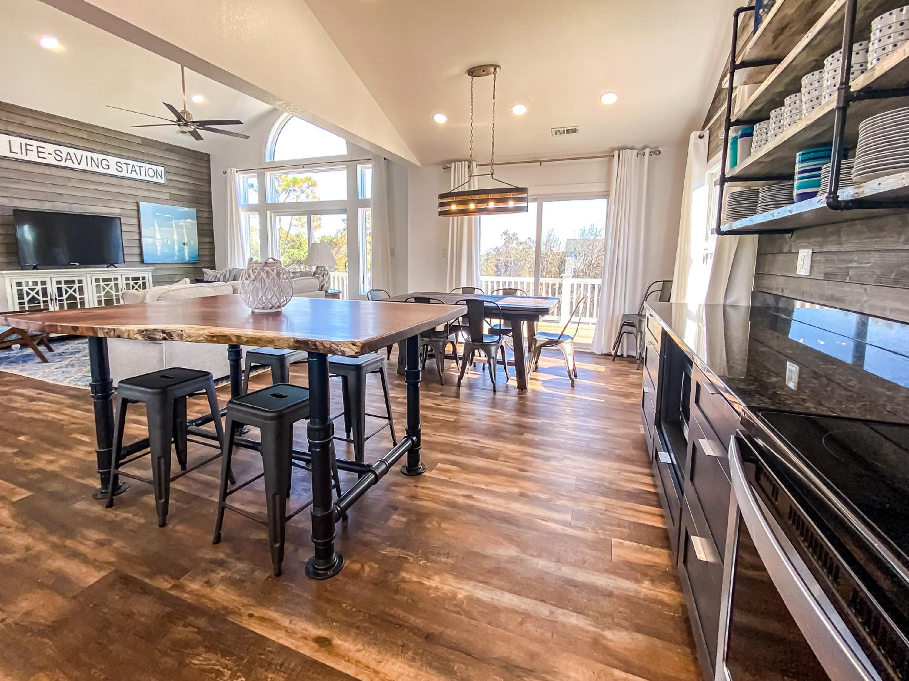 OBX-tra - Corolla, Whalehead, 440 Yds to Beach, Pool Table, Pool, Hot Tub, Pets OK view 4