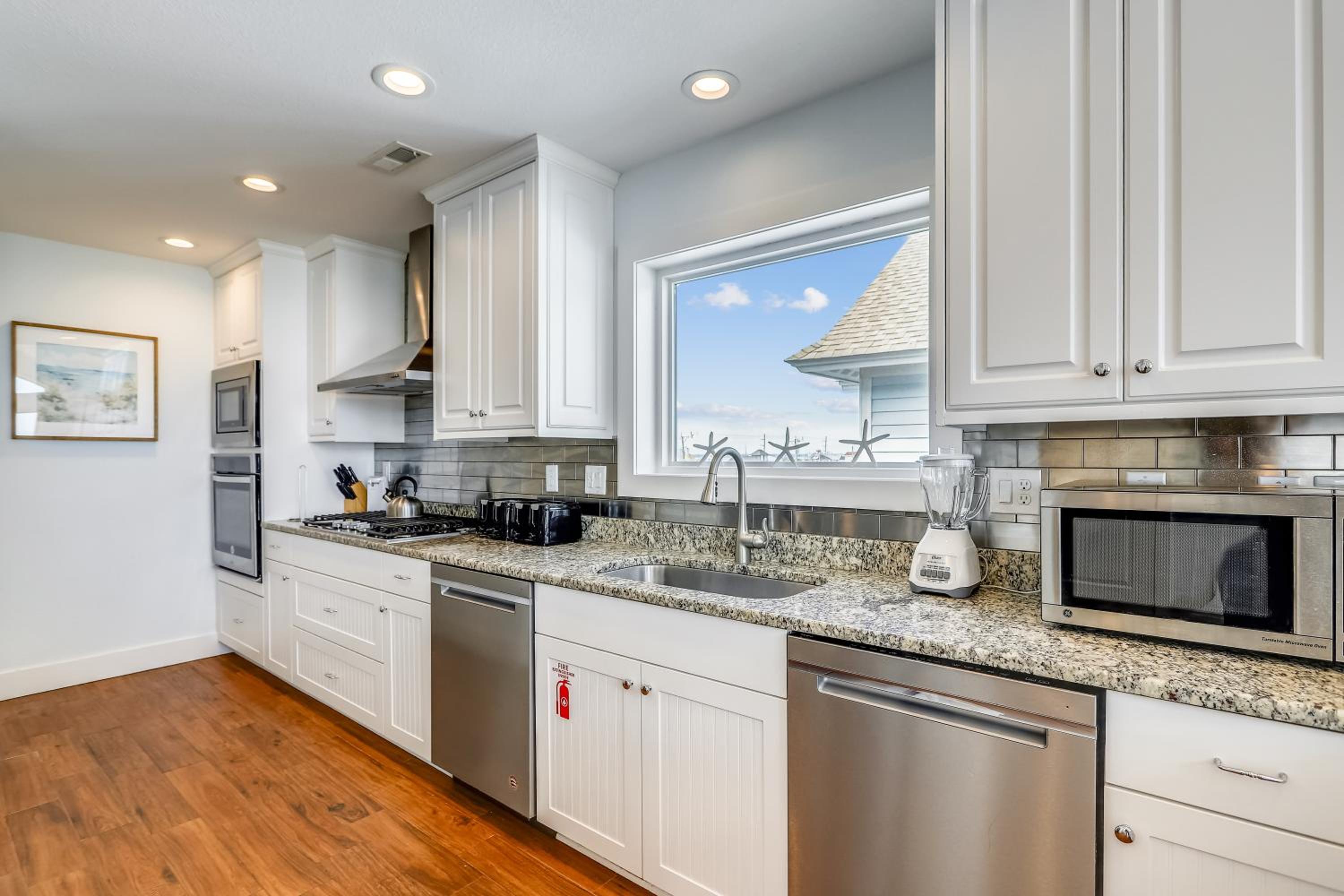 Pier View Oasis - Nags Head MP 16, Oceanfront, Elevator, Theater, Pool, Hot Tub, Pets OK view 5