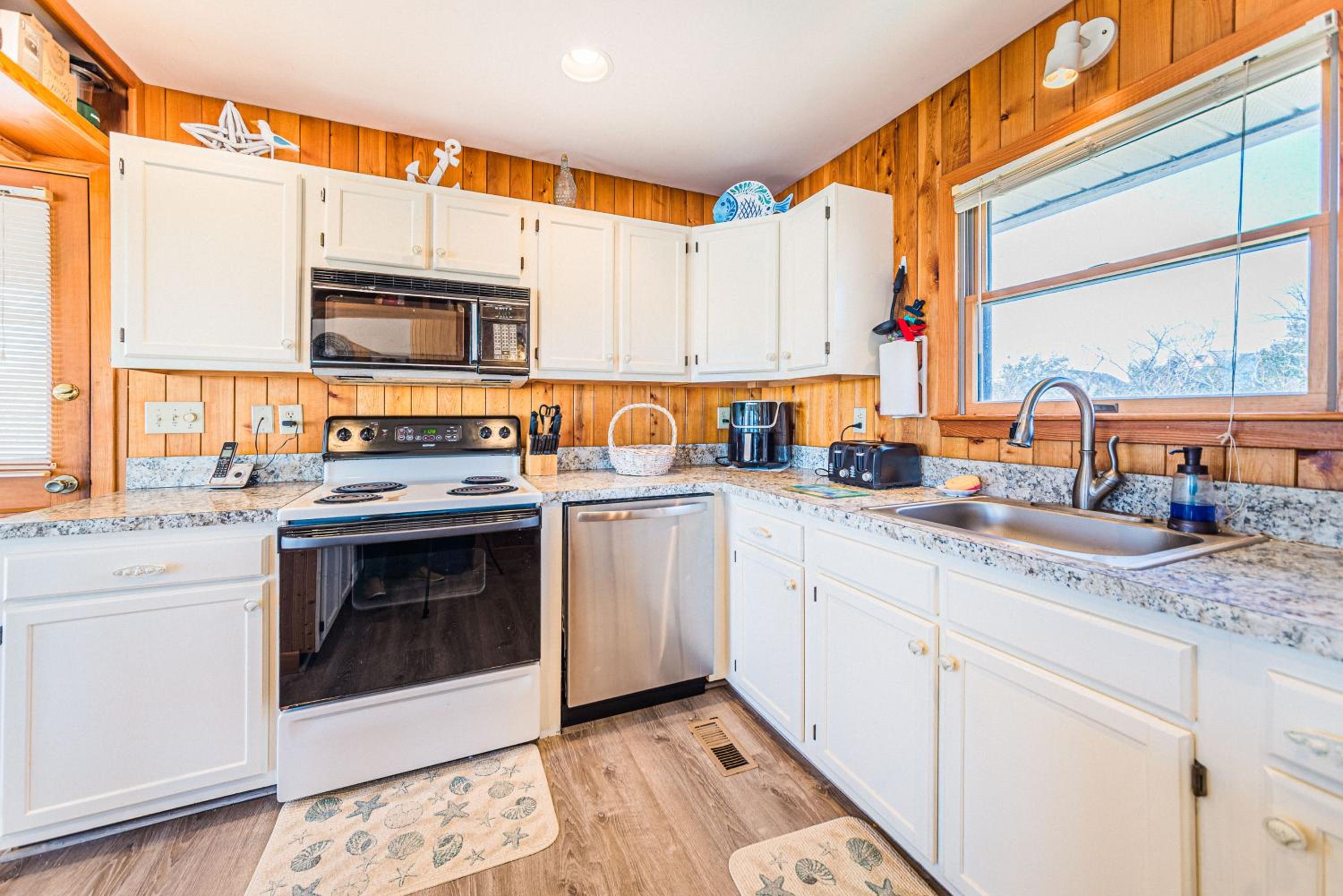 Nautical by Nature – Corolla, Ocean Sands, Oceanside, 300 Yds to Beach, Hot Tub, Community Pool, Pets OK view 5
