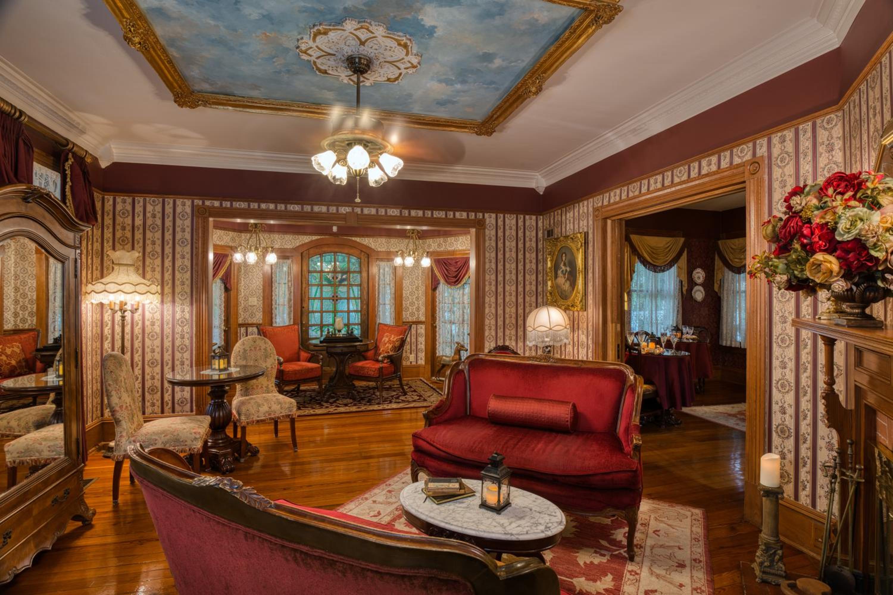 Cedar House Inn