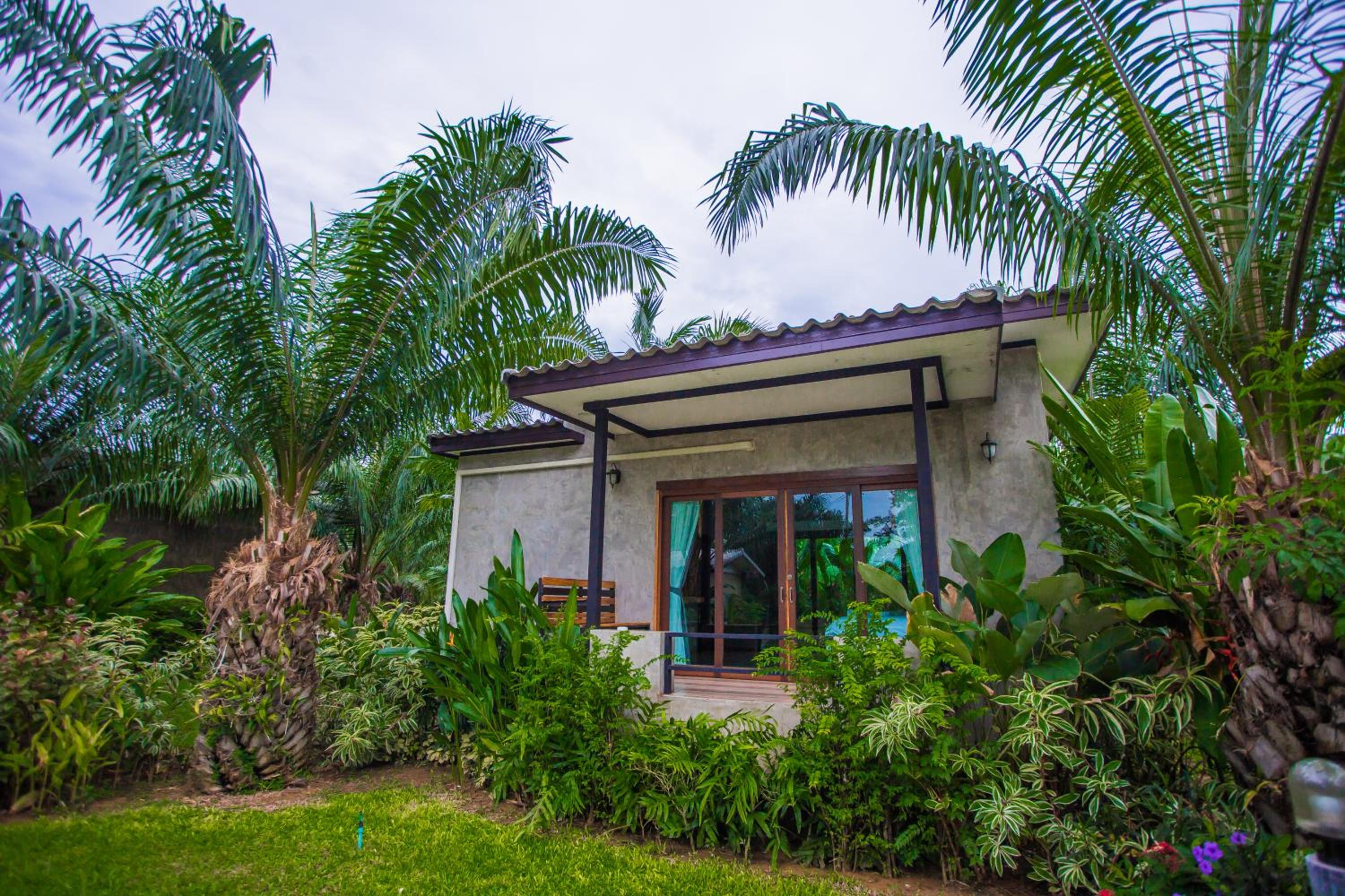 Palm Pran Resort