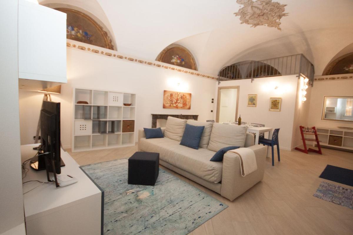 Andalero - Palazzo Castelli view 5