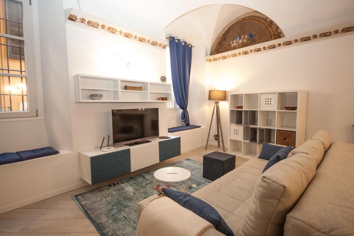 Andalero - Palazzo Castelli view 4