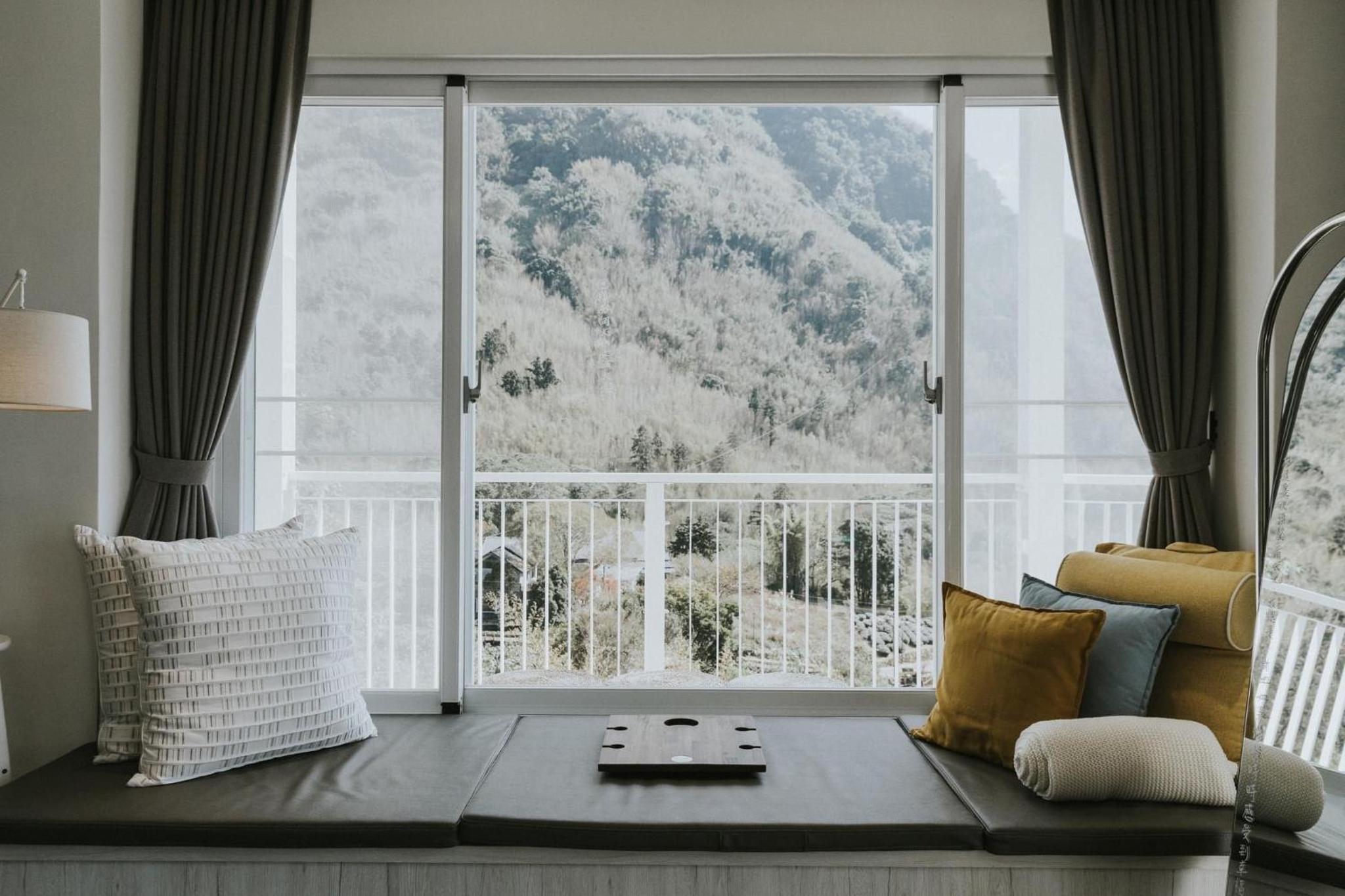 Sunrise Yunqi Teahouse view 3
