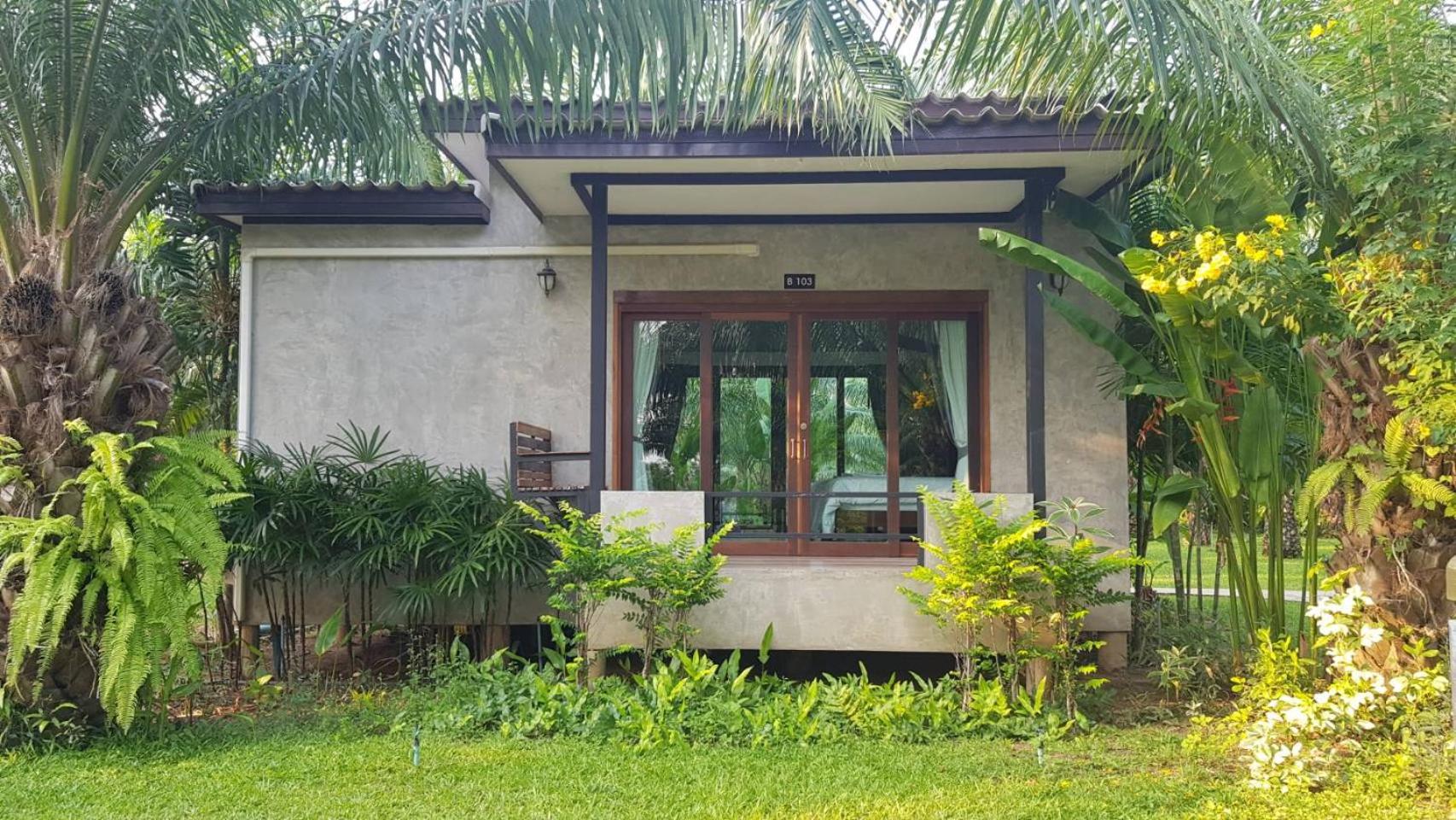 Palm Pran Resort