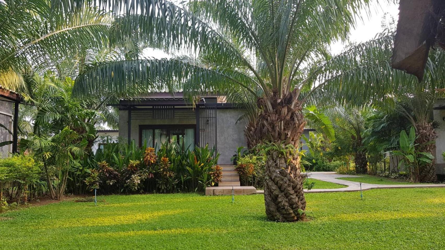 Palm Pran Resort