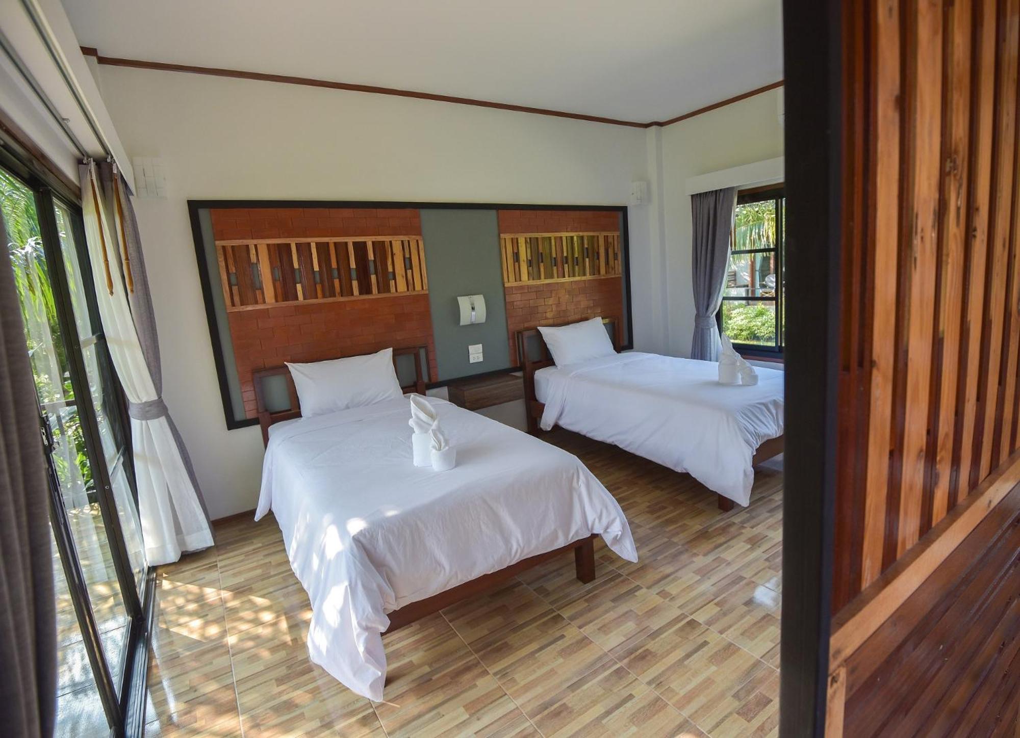 Palm Pran Resort