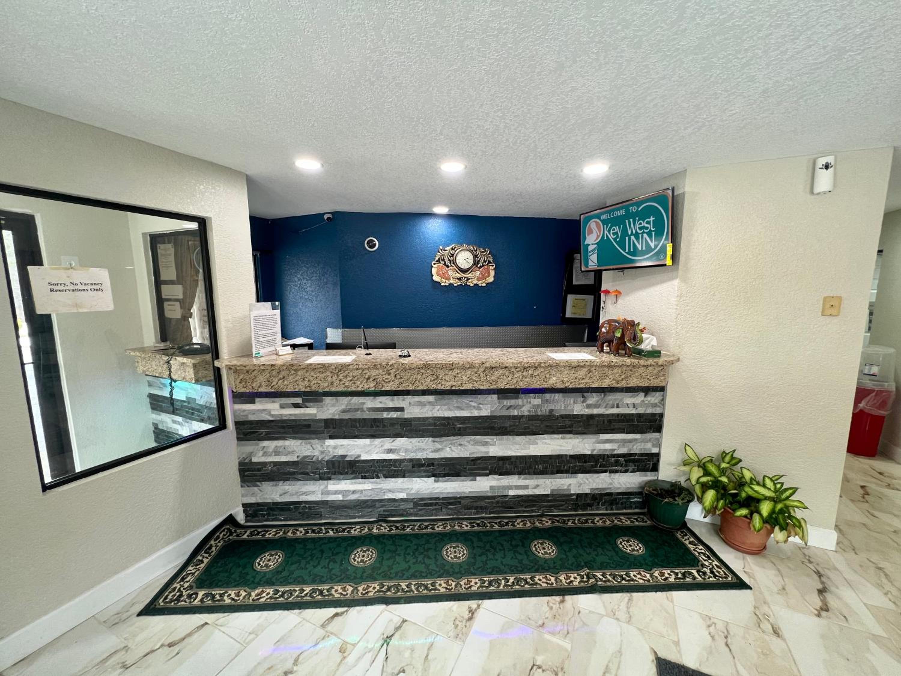 Key West Inn - Roanoke