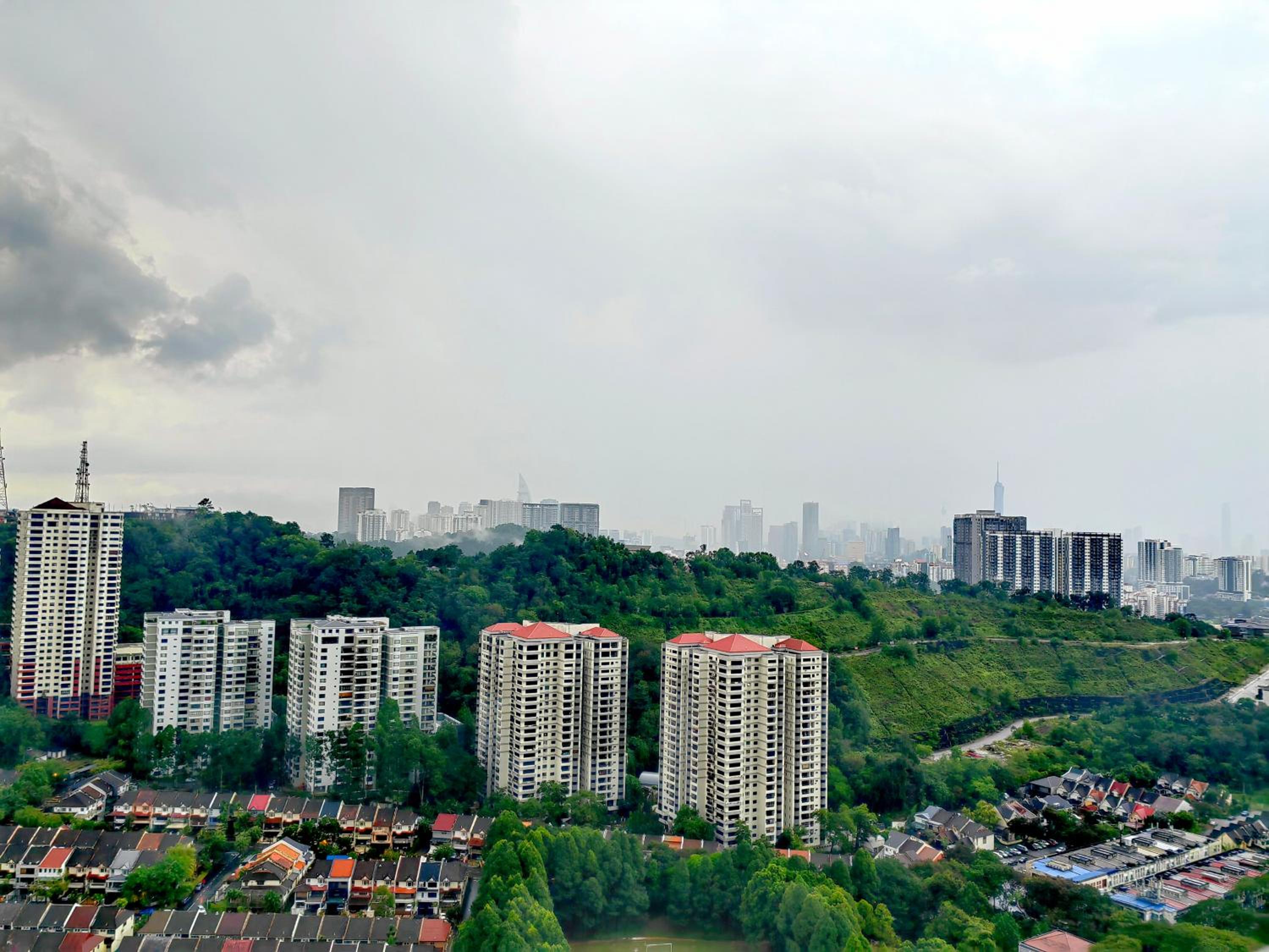 Petalz Luxury Suite 10Pax MID VALLEY OLD KLANG ROAD OUG KLANG LAMA KL