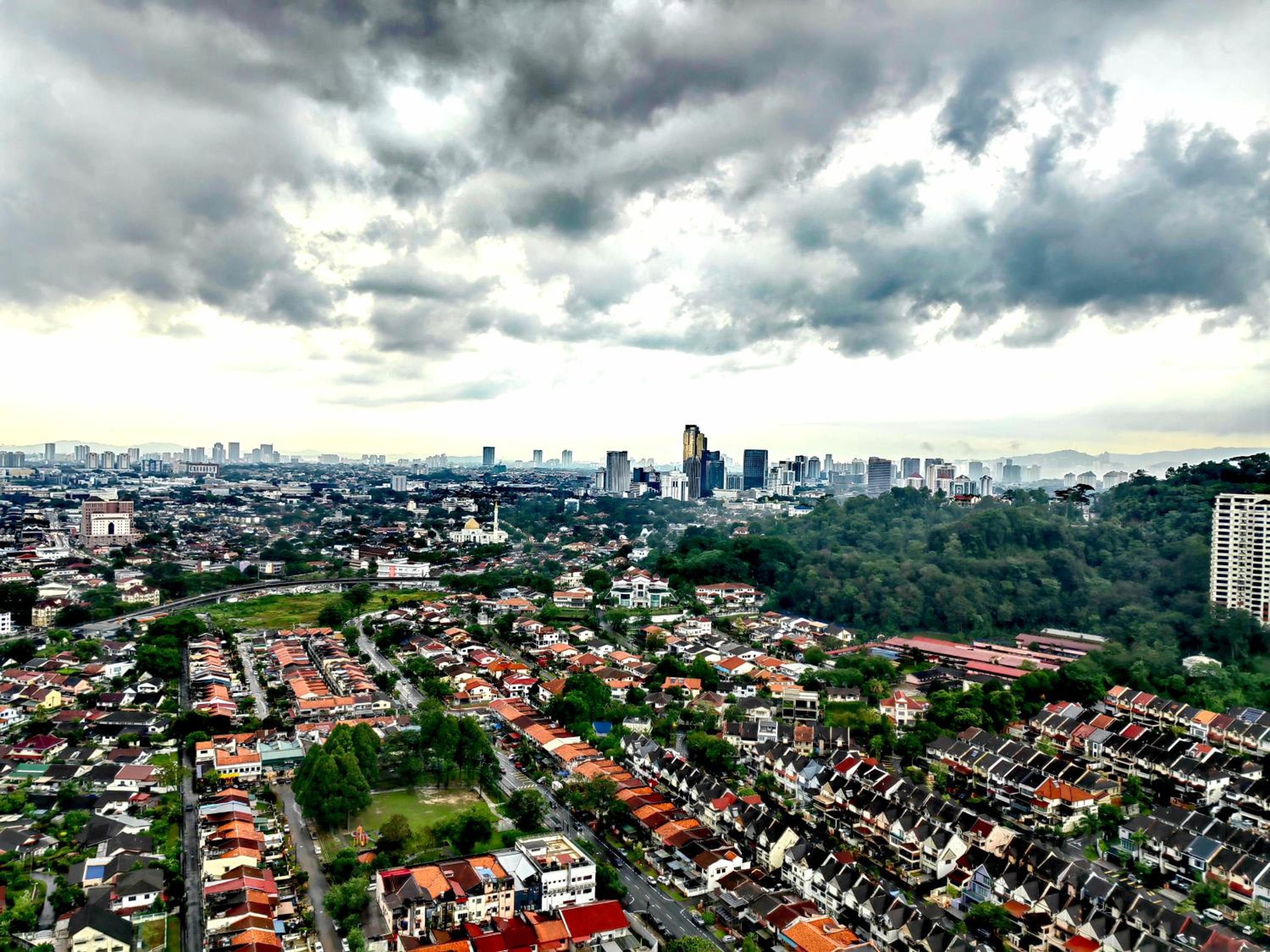 Petalz Luxury Suite 10Pax MID VALLEY OLD KLANG ROAD OUG KLANG LAMA KL