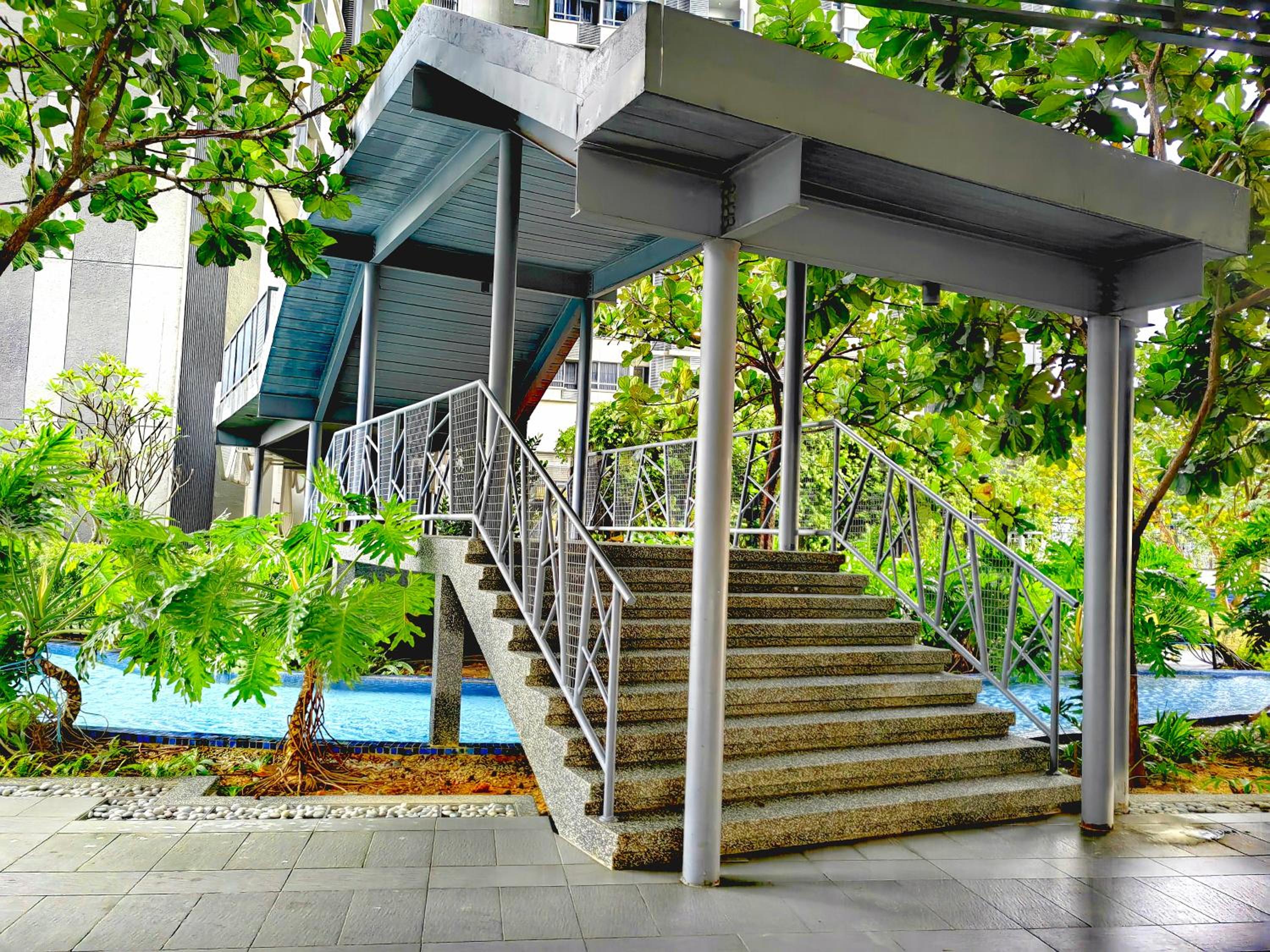 Petalz Luxury Suite 10Pax MID VALLEY OLD KLANG ROAD OUG KLANG LAMA KL