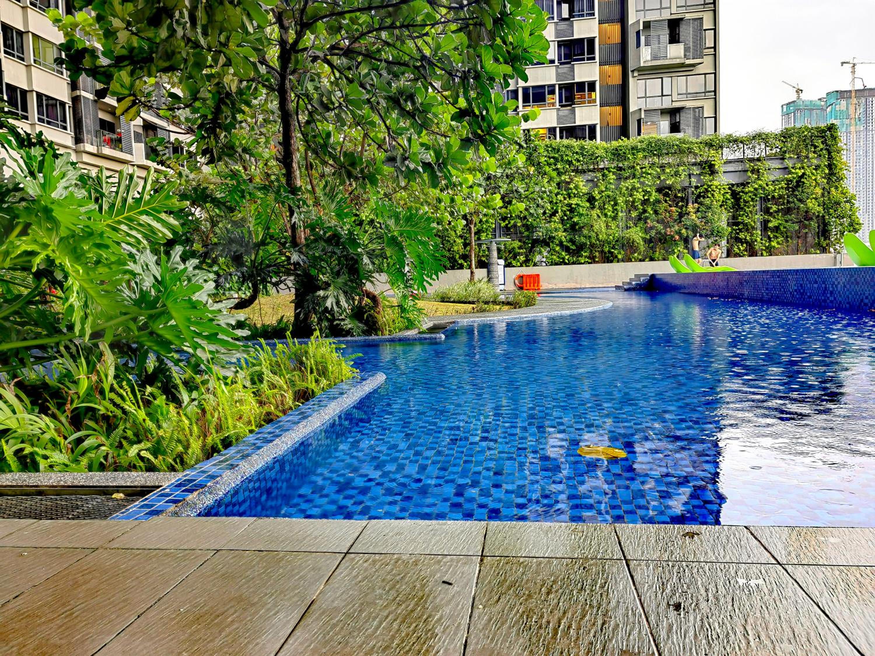 Petalz Luxury Suite 10Pax MID VALLEY OLD KLANG ROAD OUG KLANG LAMA KL