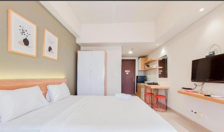 Nice and Cozy Studio at Parkland Avenue Apartment BSD Serpong view 2