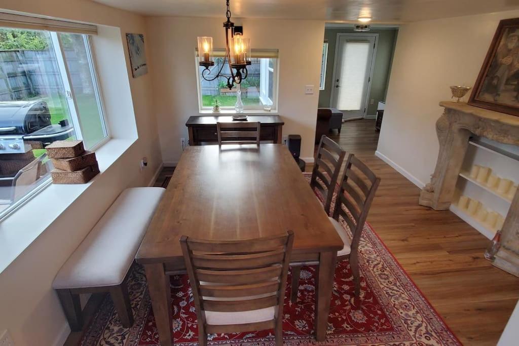 Hotel Luxury DT Cottage - Free Parking - Self Check-In - Image 1