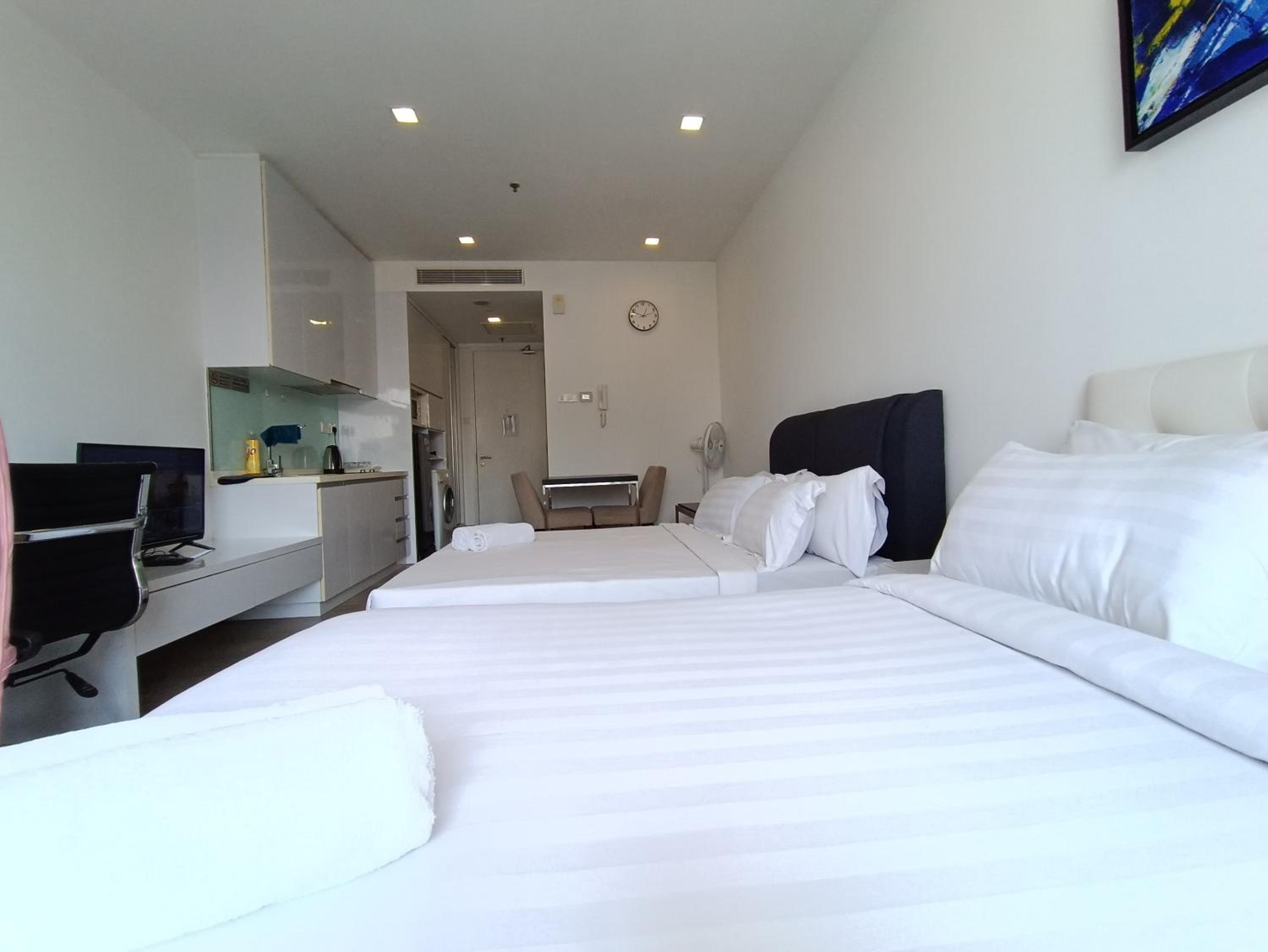 RM020 Bukit Bintang 118 Tower Balcony View