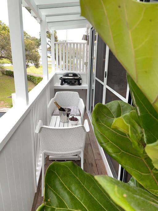 HighTide- luxury apartment, almost on the beach.