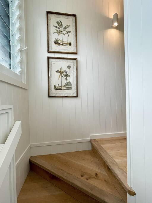 HighTide- luxury apartment, almost on the beach.