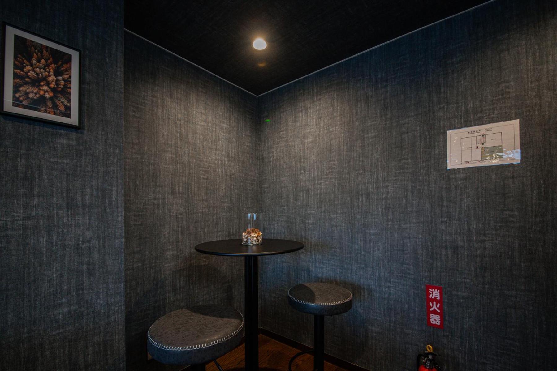 Silk Court 202