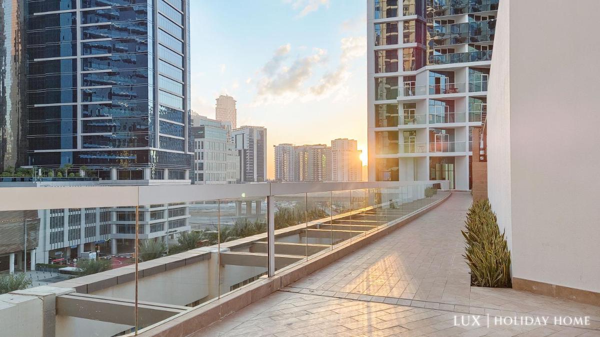LUX The Damac Prive Studio