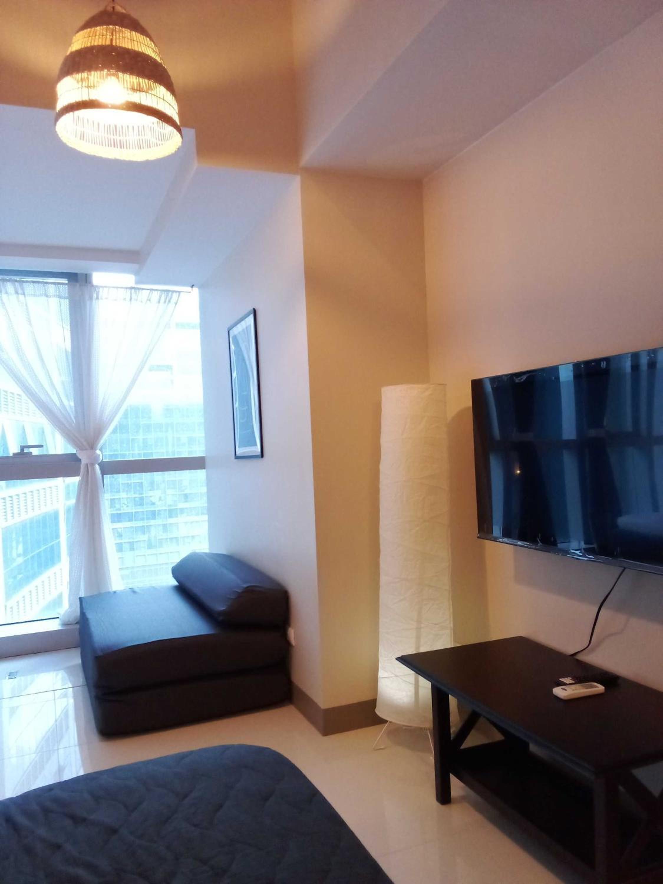 Uptown Parksuites Apartments Tower 1 BGC by PH Staycation view 5