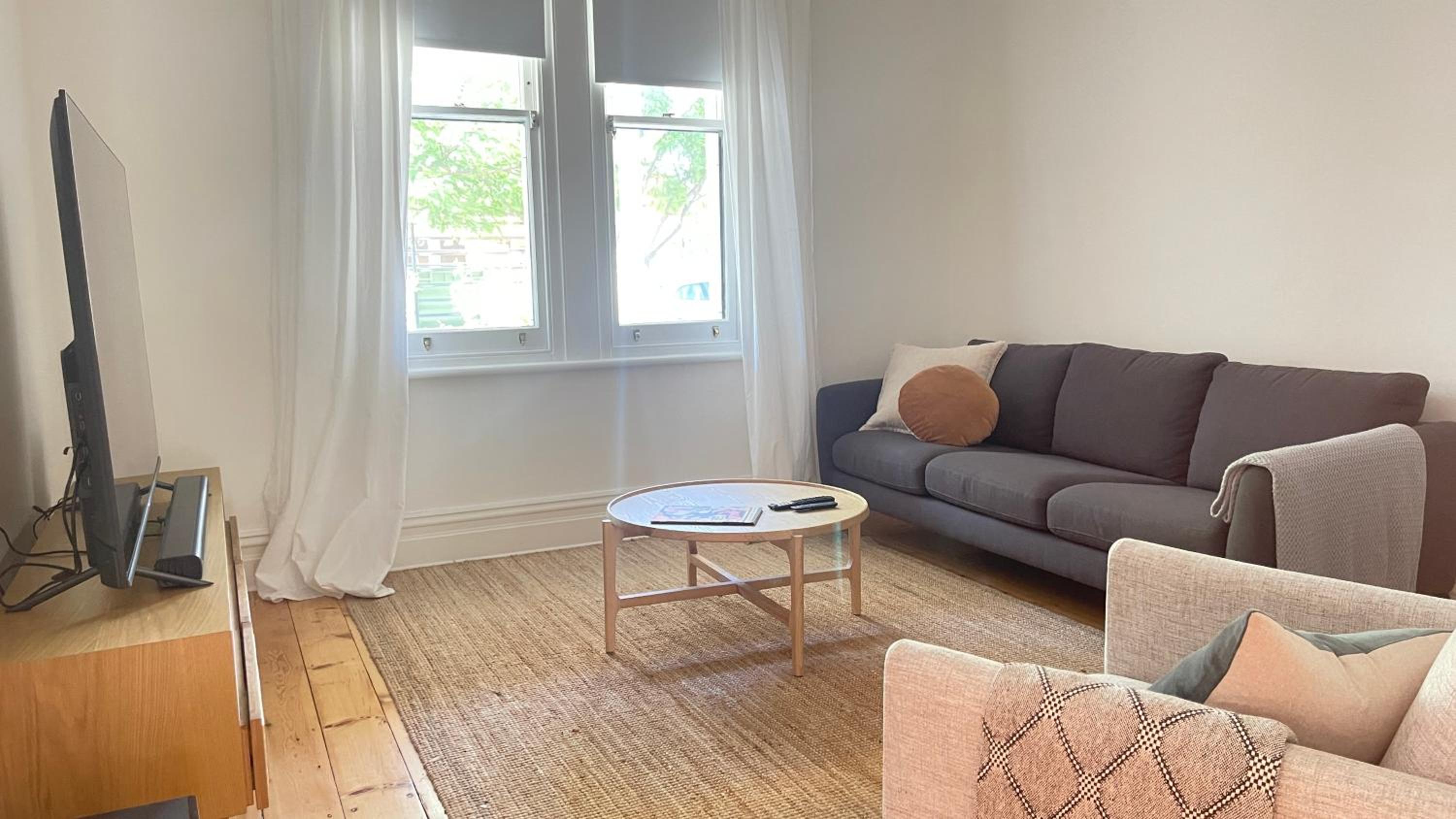 Emilias' Place - Mile End City Fringe