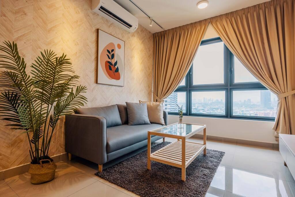 NEW! Cozy Muji 3BR near Sunway Velocity near AEON Maluri MRT