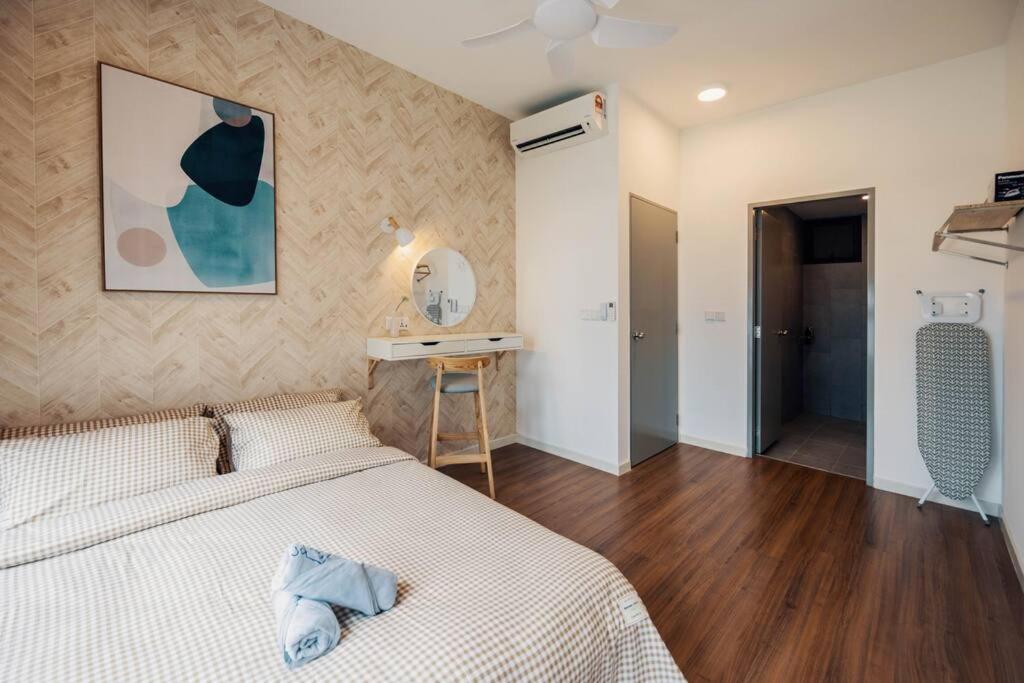 NEW! Cozy Muji 3BR near Sunway Velocity near AEON Maluri MRT