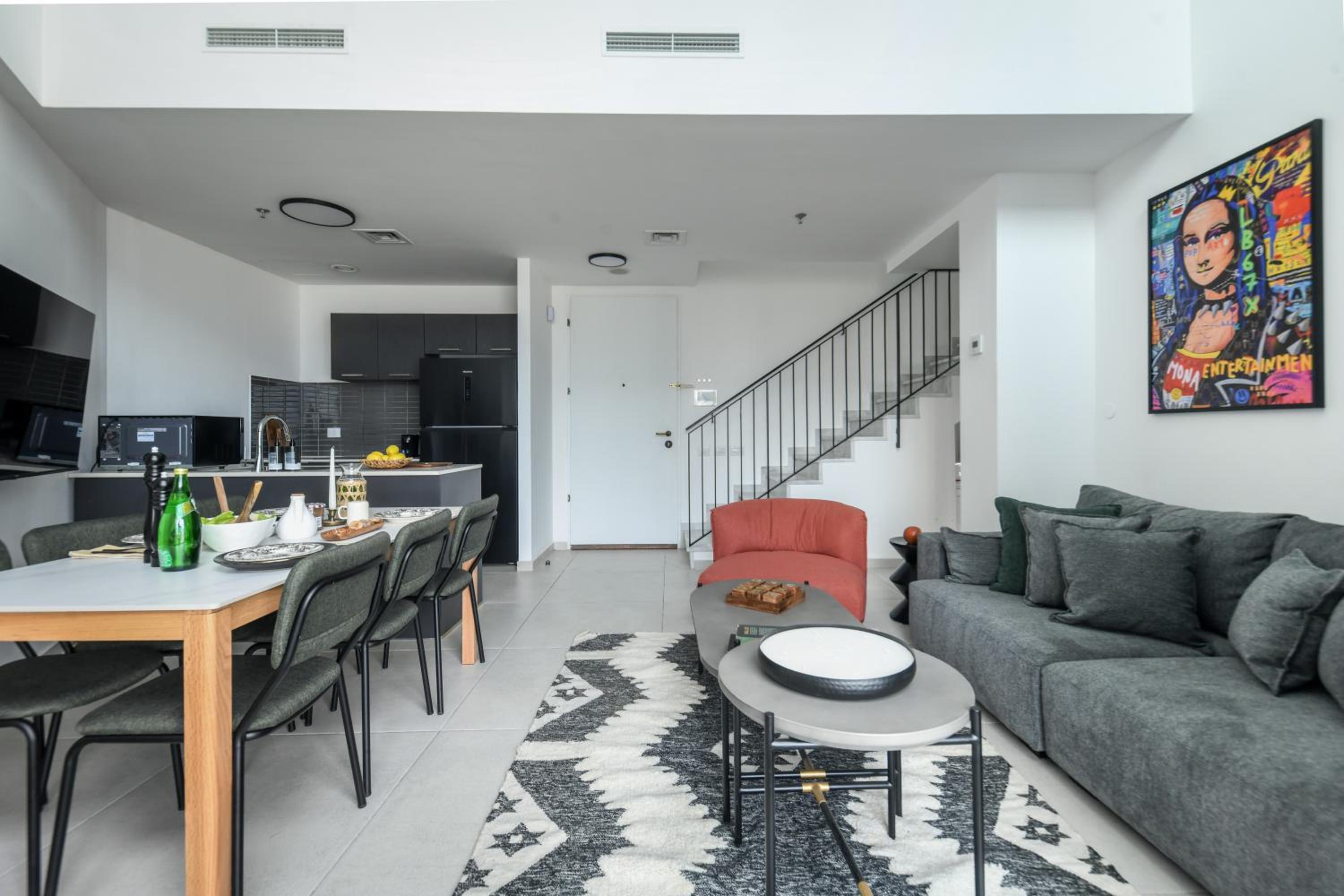 Luxury 3BR Duplex with Sea View in Tel-Aviv Center by Sea N' Rent view 2