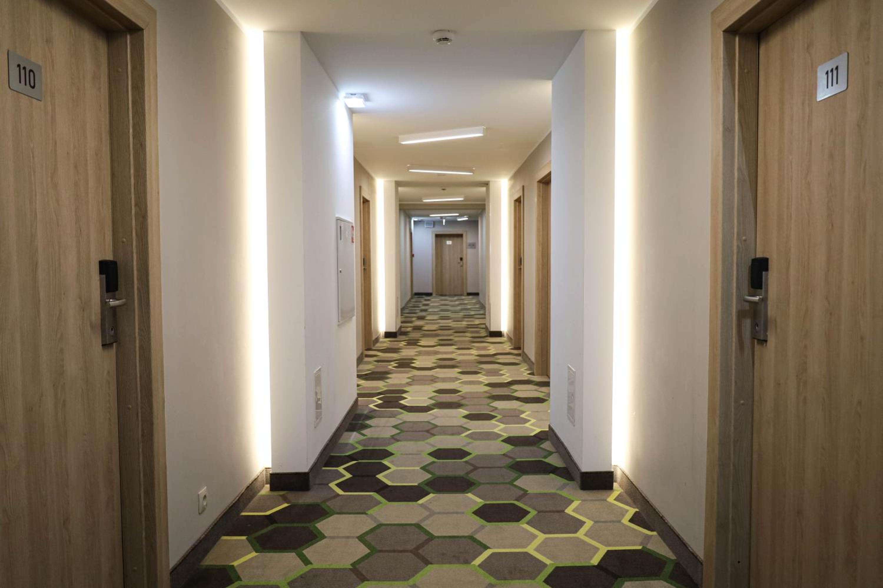 Hotel Falenty Biznes i Wypoczynek - Image 1